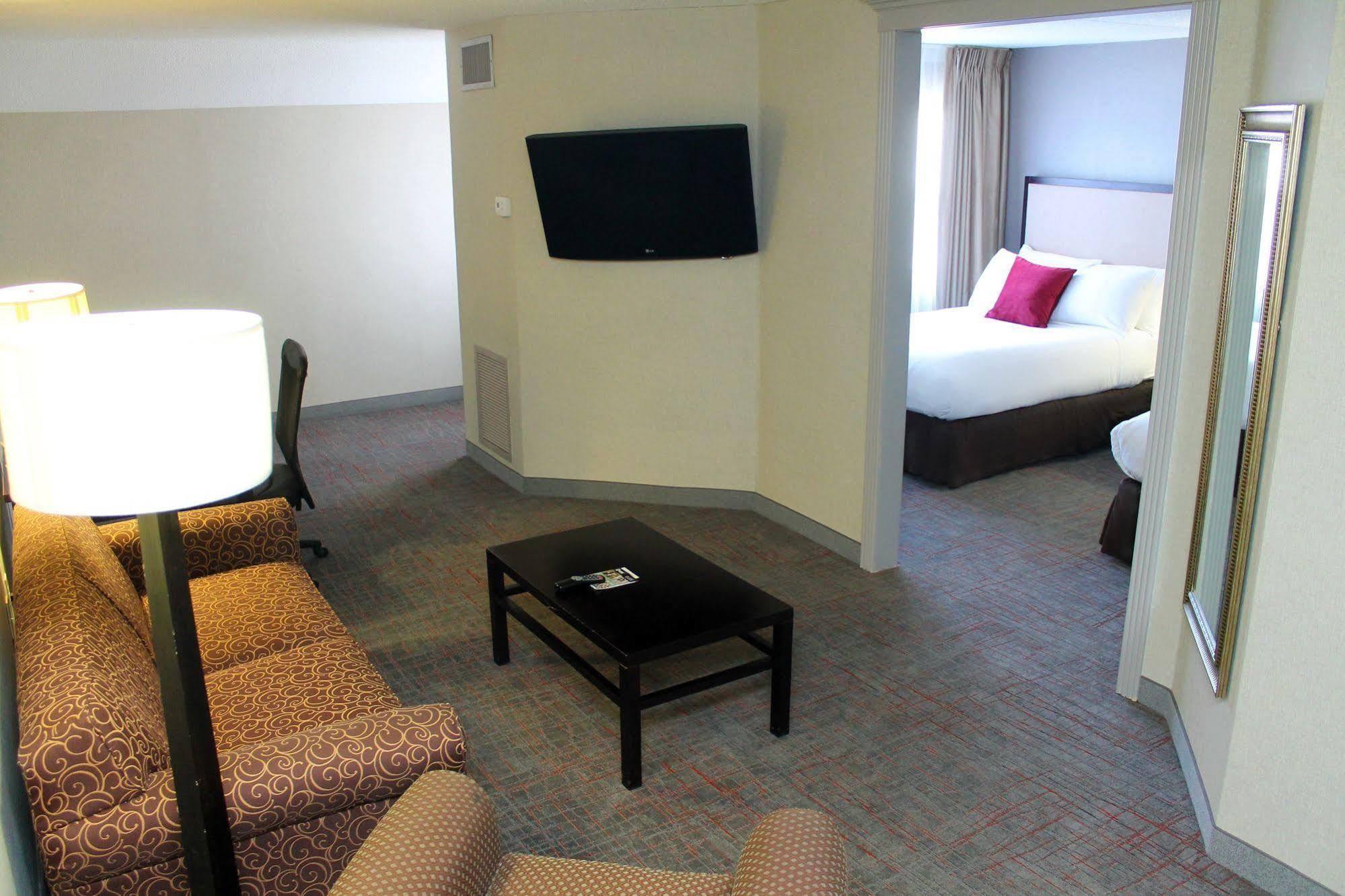 Doubletree Suites By Hilton Dayton/Miamisburg Exterior foto
